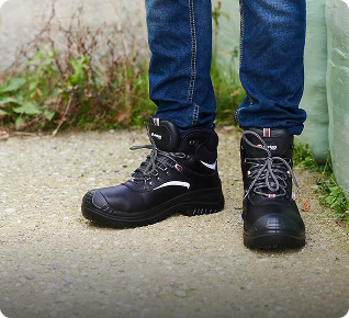 LARNMERN Werkschoenen Heren Stalen Neus Schoenen Dames Lichtgewicht Veiligheidstrainers Comfortabele met Luchtkussen Beschermende Sneakers Lekbestendig (Zwart Grijs, 47EU LARNMERN Werkschoenen Heren Stalen Neus Schoenen Dames Lichtgewicht Veiligheidstrainers Comfortabele met Luchtkussen Beschermende Sneakers Lekbestendig (Zwart Grijs, 47EU