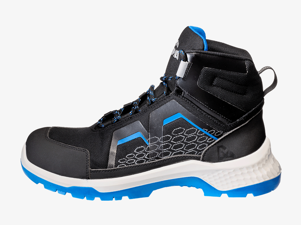 Emma-CrossForce-Fly-High-1