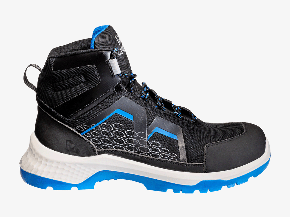 Emma-CrossForce-Fly-High-3