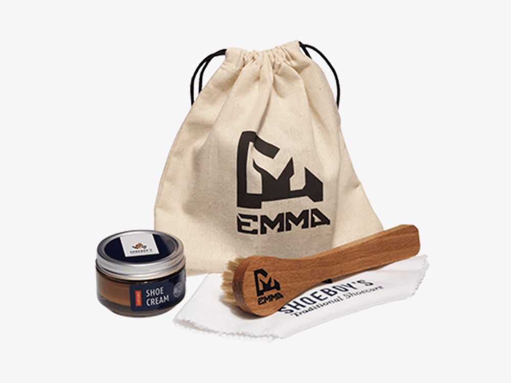 Emma-Schoenpoetsset-Cognac