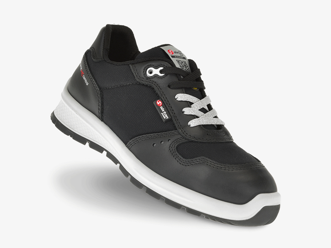 DESCENT Move Sport 135―155 Een nieuwe visie: Nike onthult de Women's 'First Sight' collectie